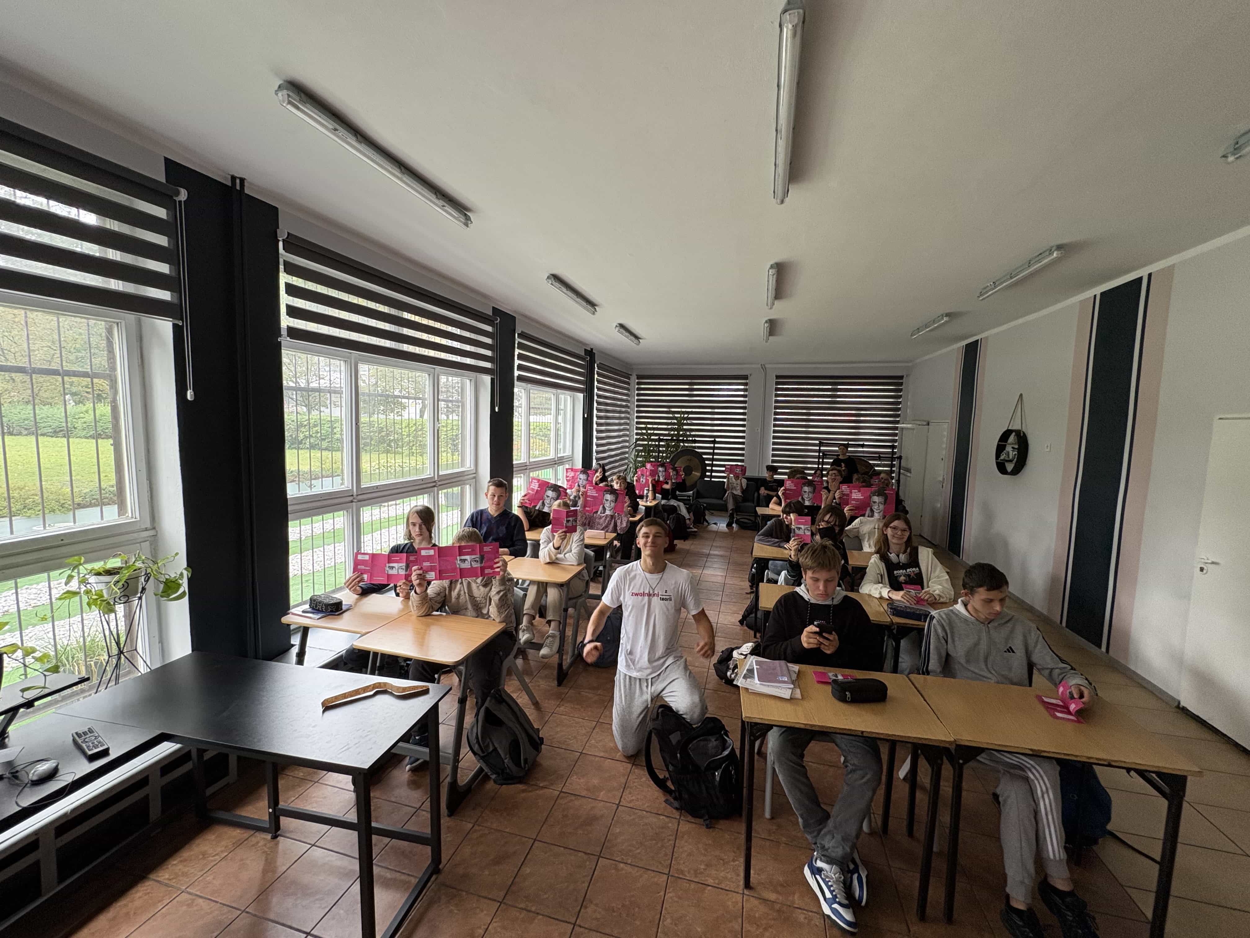 zwolnieni z teorii 2025